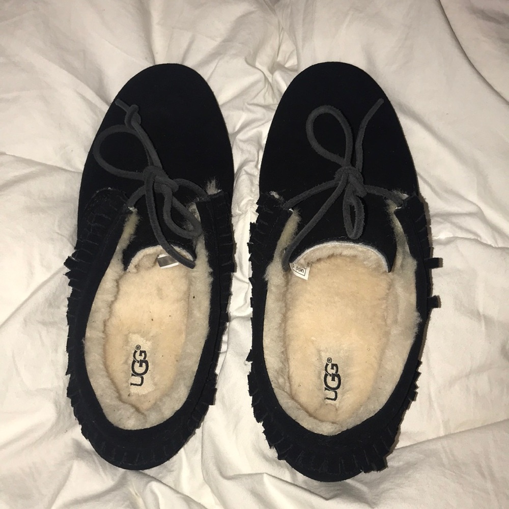 NEW WITHOUT BOX UGG Moccasins